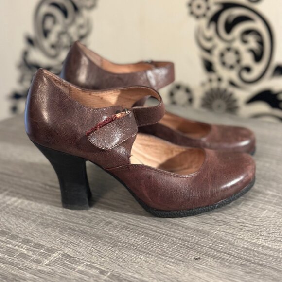 Miz Mooz Brown Leather Mary Jane Heels – Size 6 | Vintage Boho Style - Picture 4 of 6